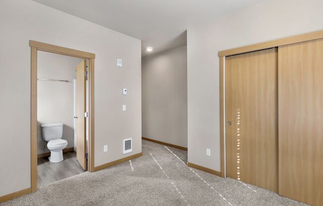 3 beds, 2 baths, 1,021 sqft, $2,295, Unit 541-104
