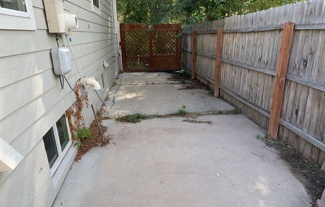 Updated 1 Bed 1 Bath Apartment