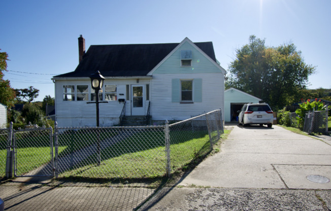 1241 LOCUST AVE