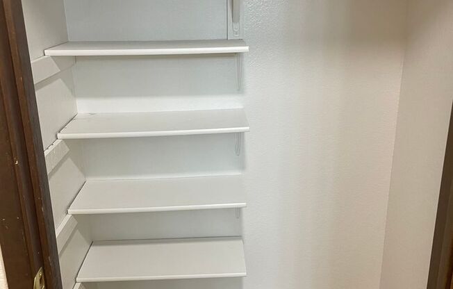 1 bed, 1 bath, 650 sqft, $1,750, Unit 28