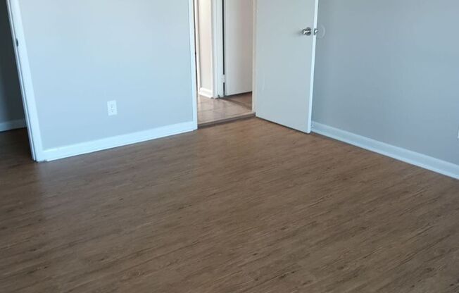 2 beds, 1 bath, 1,000 sqft, $899, Unit Apt C