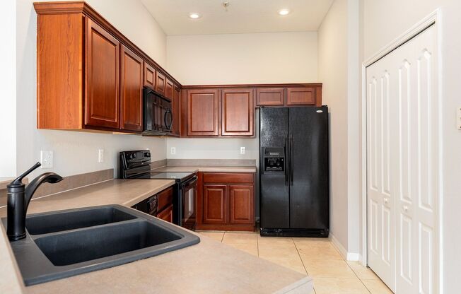 2 beds, 2 baths, $1,800