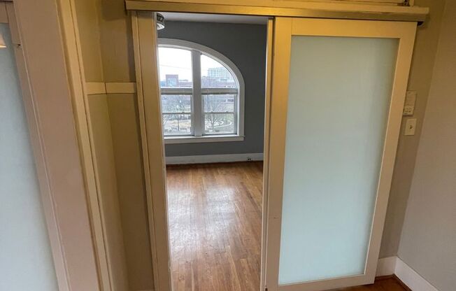 6 beds, 2 baths, 3,000 sqft, $2,849, Unit UNIT 19