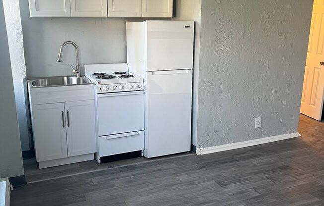 1 bed, 1 bath, 475 sqft, $775, Unit 4060 2