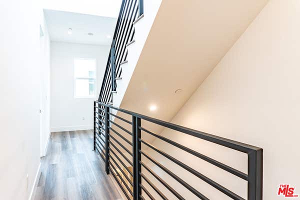 525 N NORMANDIE AVE