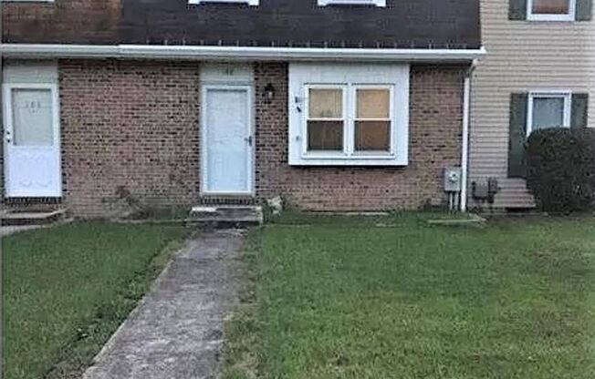 Lovely 3-Bedroom Aberdeen Townhome with Yard