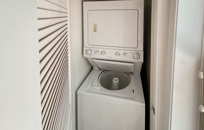 2 beds, 1 bath, 645 sqft, $2,750, Unit 1210WAV2