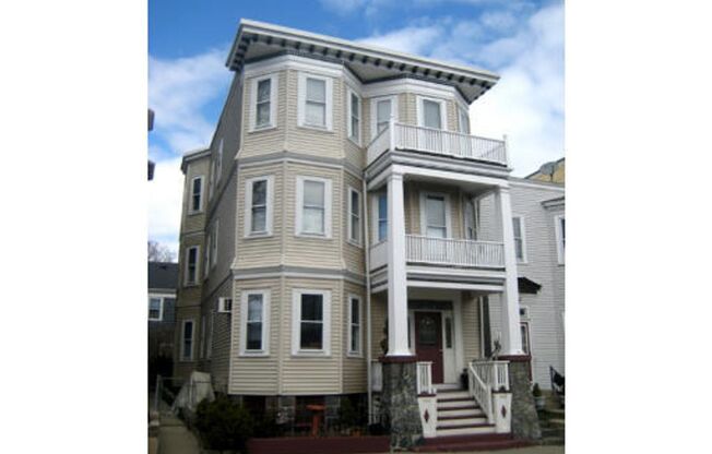932 East 4th Street
