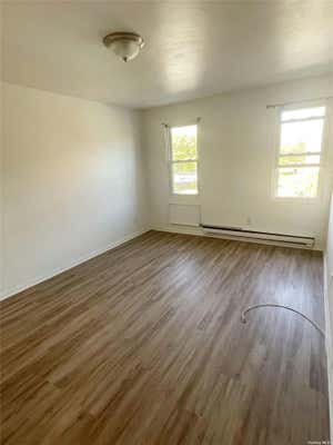 3 beds, 2 baths, $2,800, Unit 3