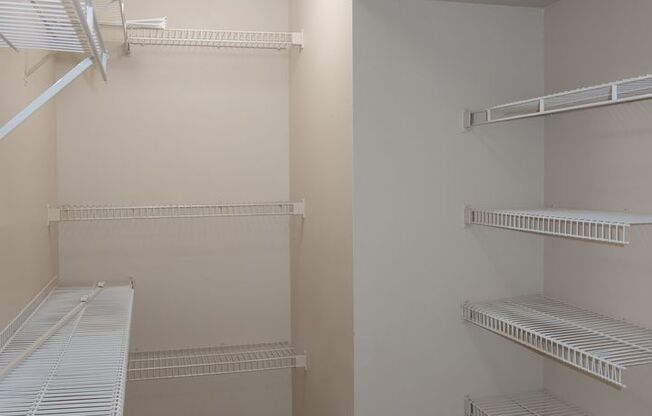 1 bed, 1 bath, $1,295, Unit Unit 825