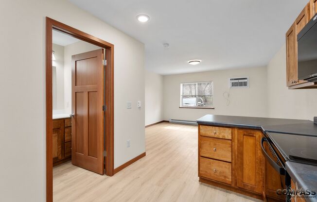 Studio, 1 bath, $995, Unit 232