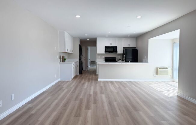 1 bed, 1 bath, 780 sqft, $2,395, Unit 08