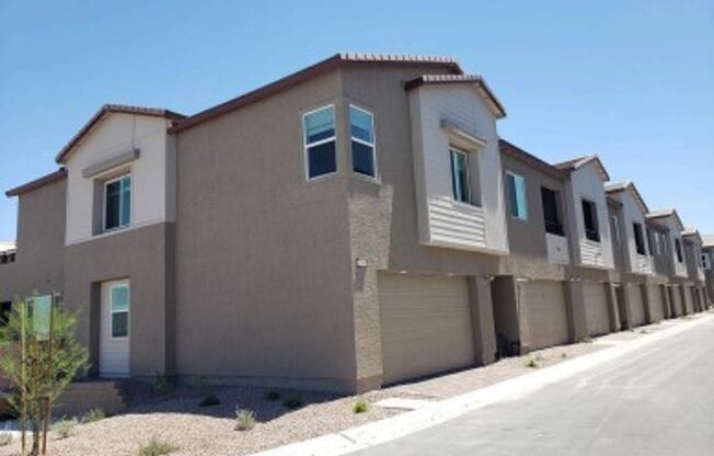 BRAND NEW LENNAR TOWNHOUSE WITH 4 BEDROOMS AND 3 BATHROOMS!