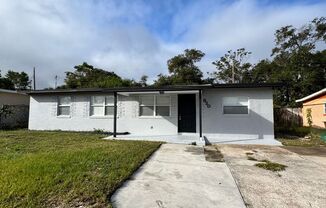 FOR RENT!!! BEAUTIFUL AND SPACIOUS 3 BEDROOM 1 BATH SINGLE FAMILY HOME...