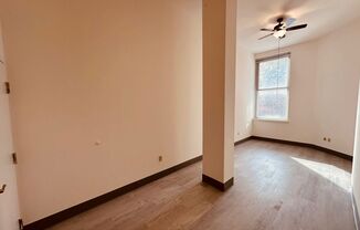 1 bed, 1 bath, 650 sqft, $1,050