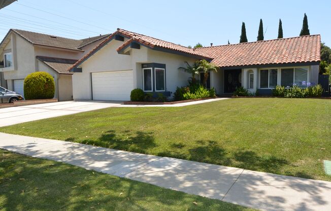 Stunning 3 BD 2 BA 1 Story Single Family Home in FV