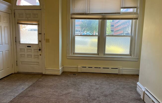 1 bed, 1 bath, $1,150, Unit 132 N. Prince St.