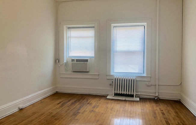 3 beds, 1 bath, 1,225 sqft, $2,299, Unit 1301-43