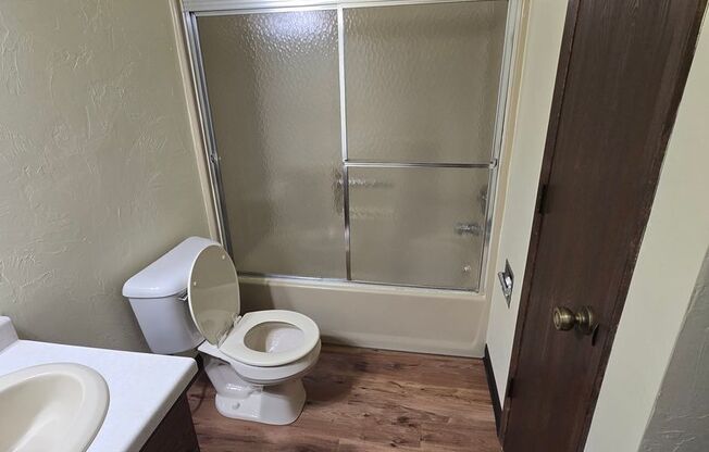 1 bed, 1 bath, 595 sqft, $989, Unit 1688-02