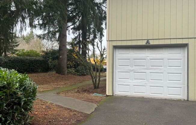 2 beds, 1 bath, 882 sqft, $1,750, Unit 5805 13th Ave SE unit B