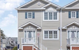40 MYRTLE ST