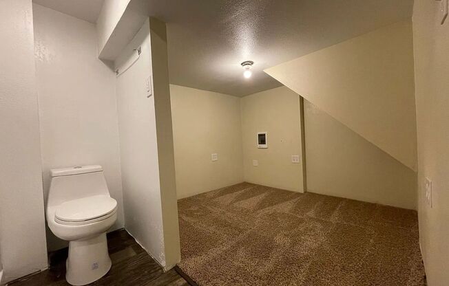 Studio, 1 bath, 260 sqft, $795, Unit Unit 7