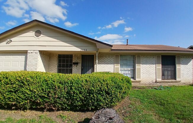 3 Bedrooms, 1.5 Bathrooms, 1 Car Garage Near 45 & 20