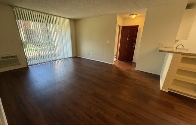 1 bed, 1 bath, 716 sqft, $2,100, Unit P002