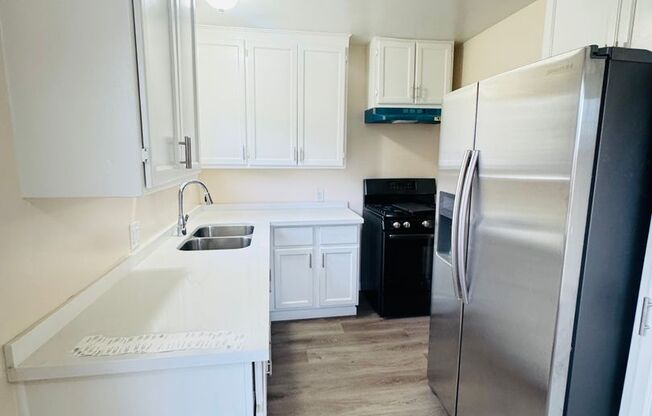 1 bed, 1 bath, 550 sqft, $1,595, Unit 04