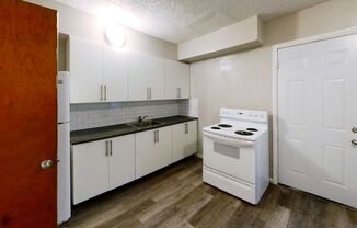 2 beds, 1.5 baths, 960 sqft, $970, Unit C