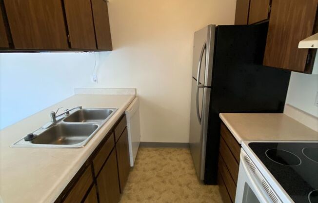 2 beds, 1 bath, 800 sqft, $1,235, Unit 5902-5