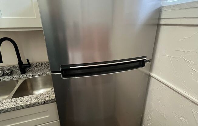 1 bed, 1 bath, 440 sqft, $960, Unit 100