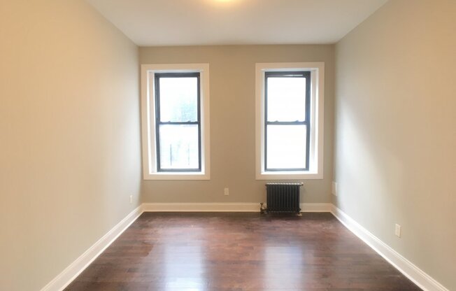 2 beds, 1 bath, $2,800, Unit 54