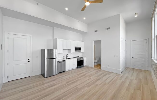 1 bed, 1 bath, 514 sqft, $2,250, Unit 1301