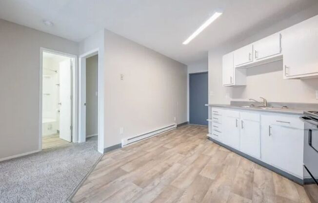 2 beds, 1 bath, 693 sqft, $885, Unit 3012