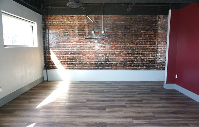 1 bed, 1 bath, $1,400, Unit Union Lofts- #11