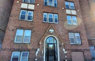 130 Corbin Ave 302