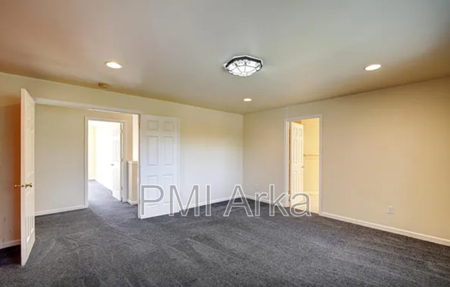 10260 NE 30 PL