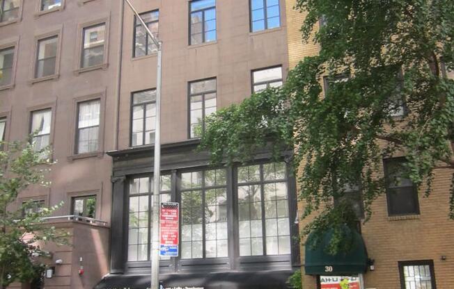 32 E 22 ST