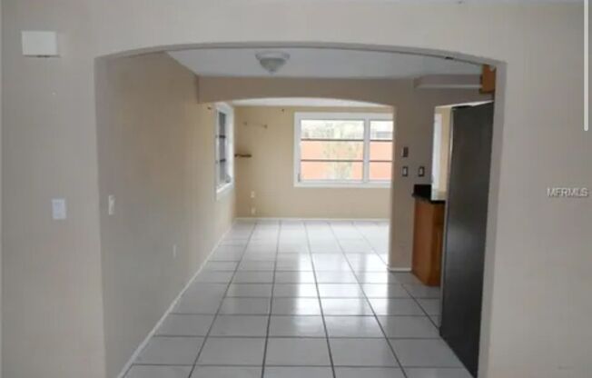 3 Bed 1.5 Bath Bright Block Home