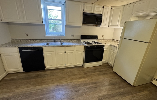 185 WALNUT AVE
