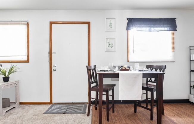 2 beds, 1 bath, 660 sqft, $1,140, Unit N - 08