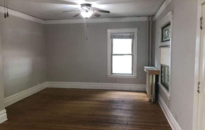 Single Family Home 4bed/1Bath in Mac Grove St Paul!!