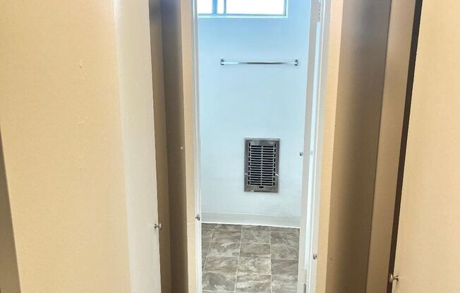 Studio, 1 bath, $1,425, Unit 38