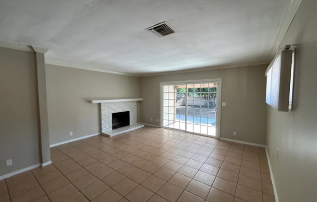 8569 WHITMAN #AVE 5007