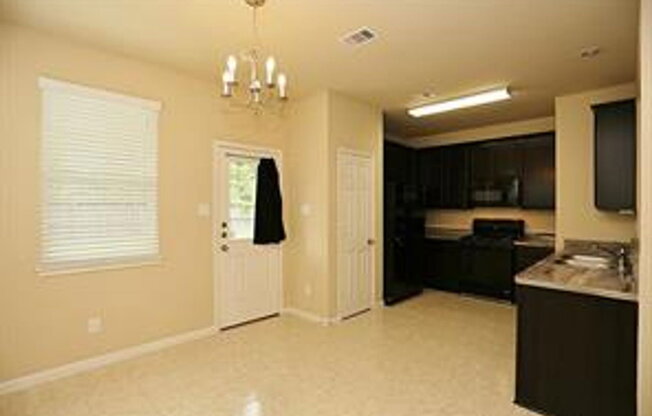 10011 COBBS CV LN