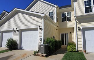 3 beds, 2.5 baths, $2,195