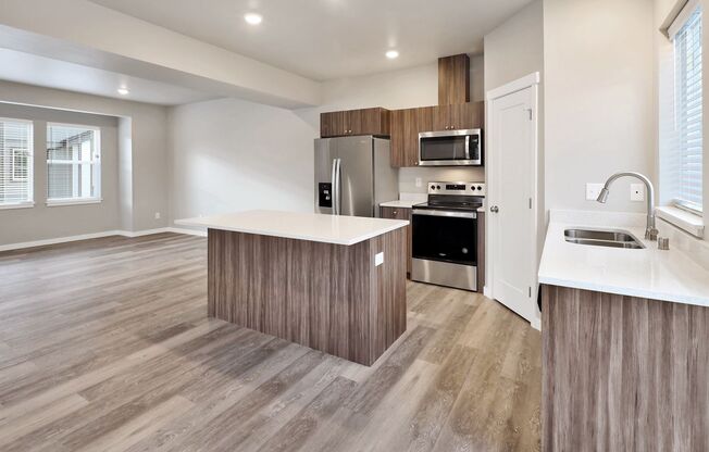 1841 Eastgate Loop