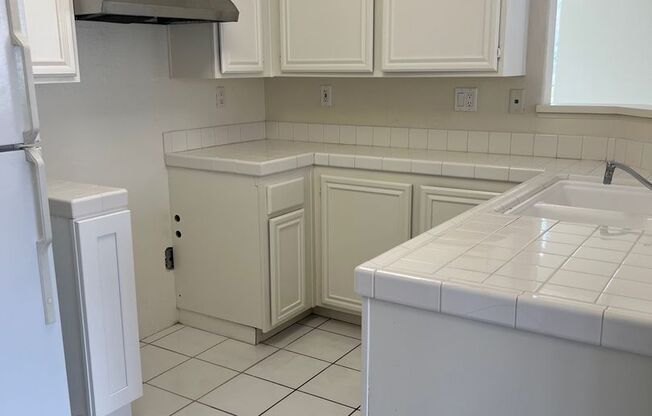 Wonderful 2 bedroom, 2 Bath Condo!  Single Car Garage!