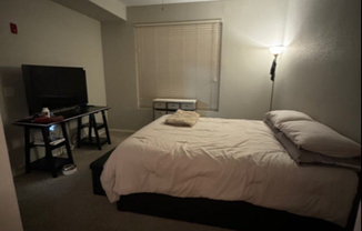 1121 N 44 ST